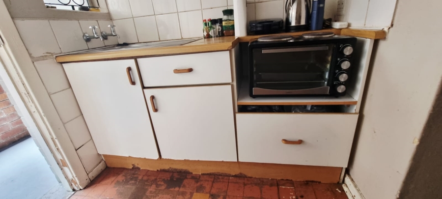 1 Bedroom Property for Sale in Quigney Eastern Cape